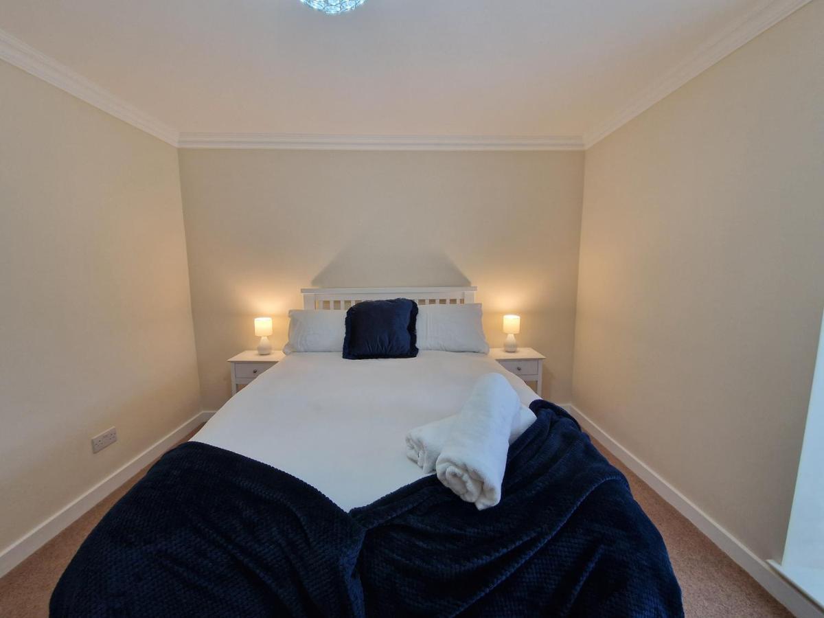 Lewis Gethin House, Newly Renovated Sleeps 9, Close To Bike Park Wales * Merthyr Tydfil