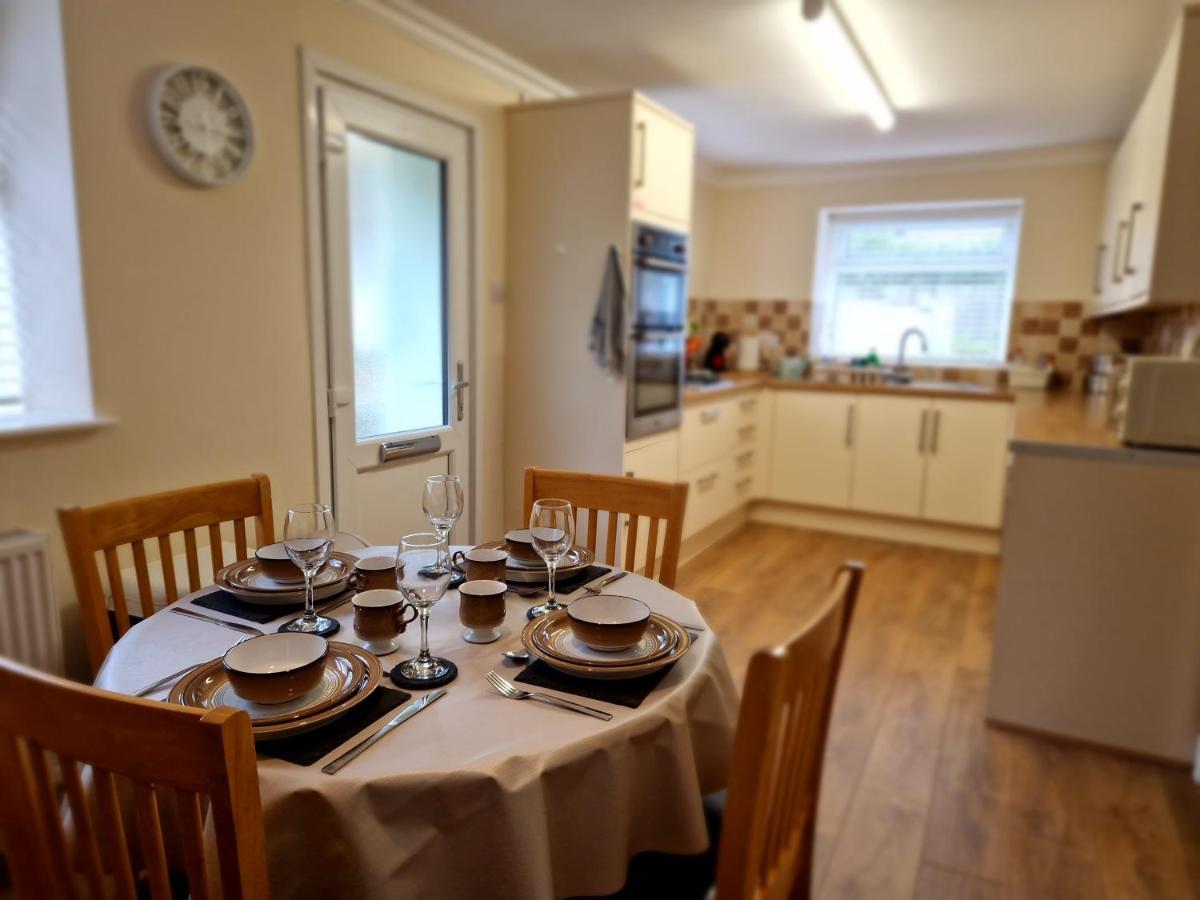 Lewis Gethin House, Newly Renovated Sleeps 9, Close To Bike Park Wales Merthyr Tydfil